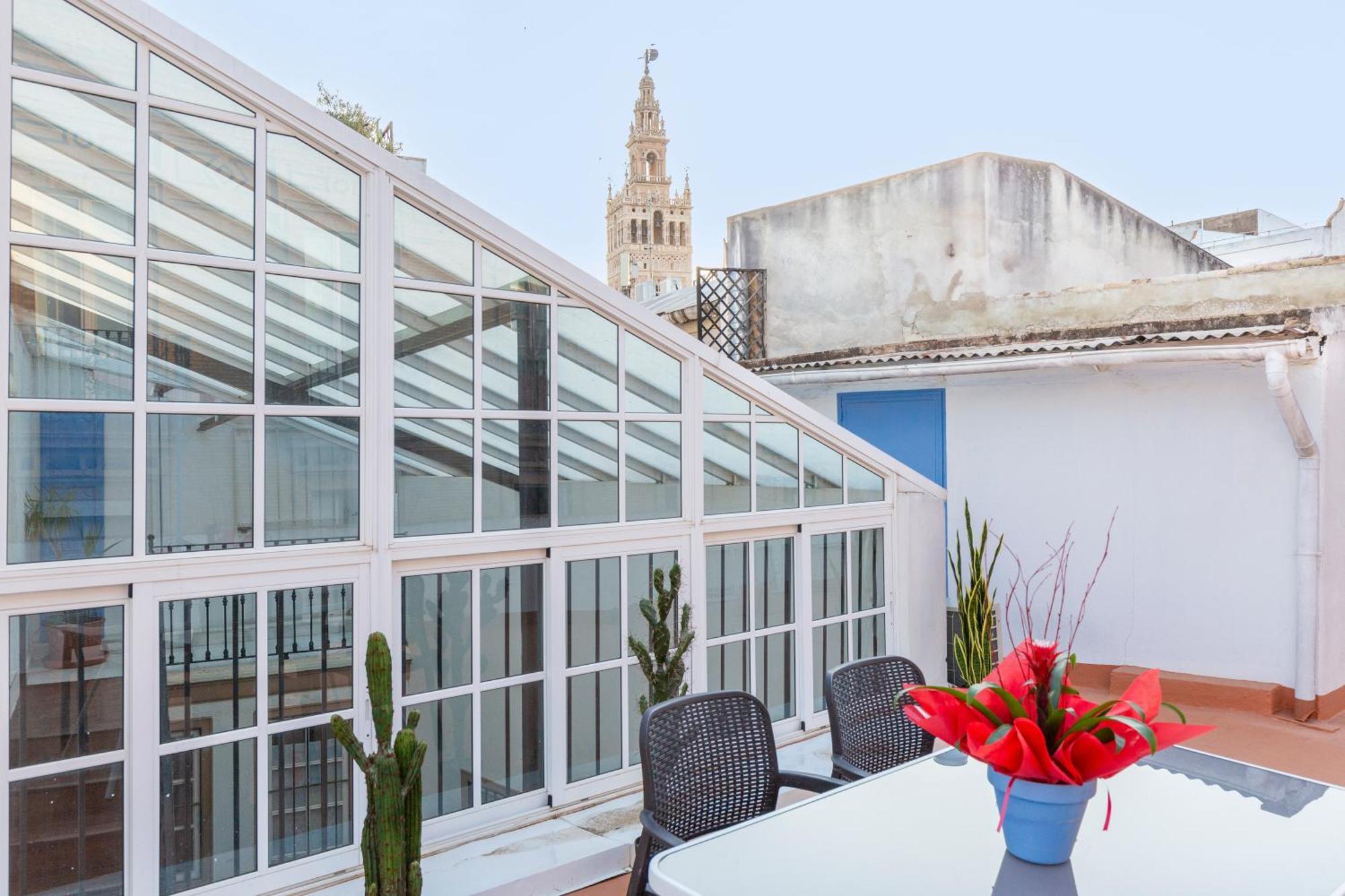 Descubrehome Santa Cruz Private Terrace With Giralda Views Севиля Екстериор снимка